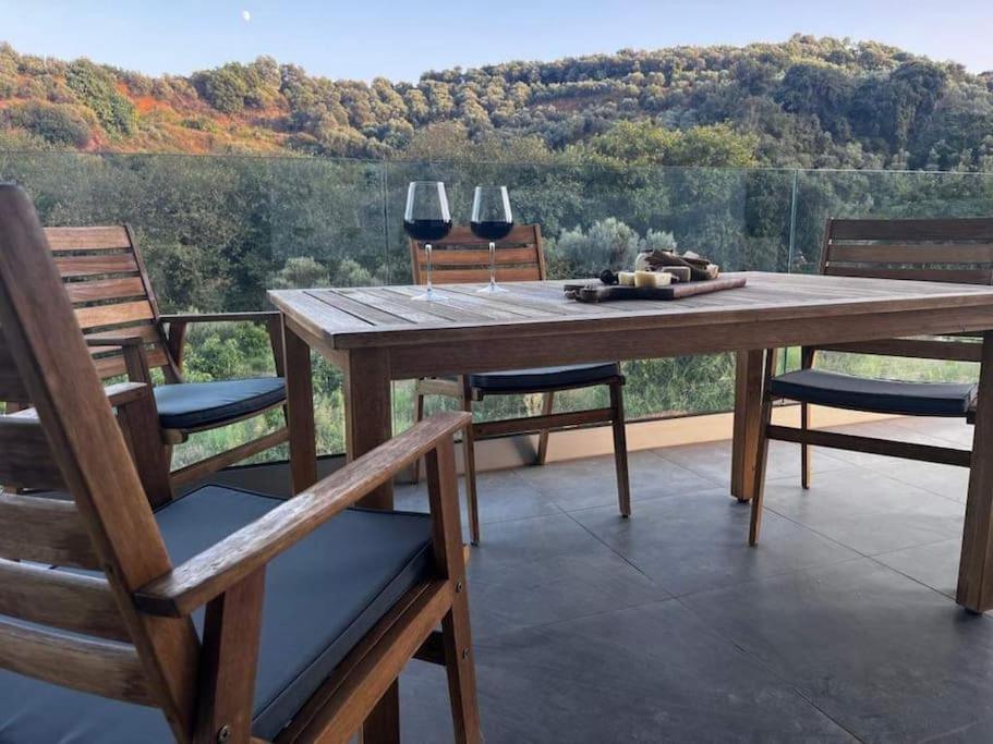 Ek Ornelakis, Luxury Country House With Jacuzzi خانيا المظهر الخارجي الصورة