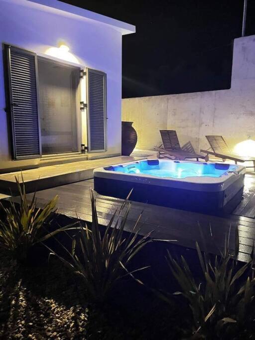 Ek Ornelakis, Luxury Country House With Jacuzzi خانيا المظهر الخارجي الصورة